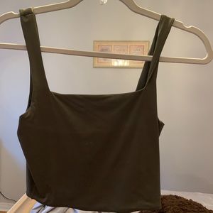 Cropped tank